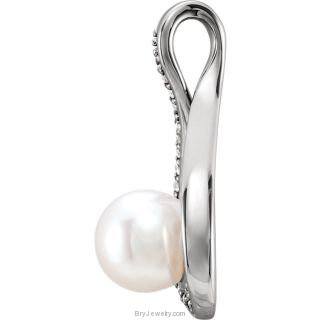 Side Freshwater Cultured Pearl with Diamonds